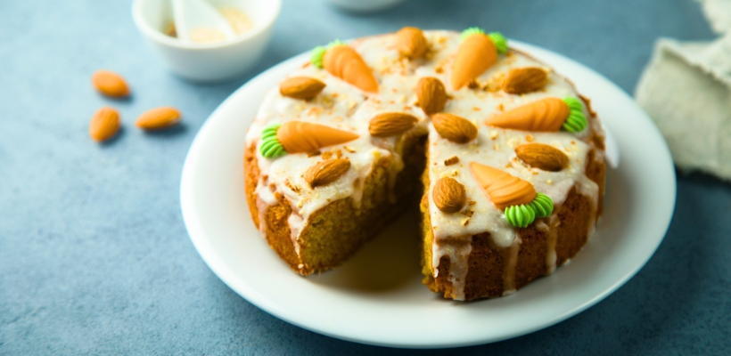 Receita de Bolo de Cenoura com Calda Fit